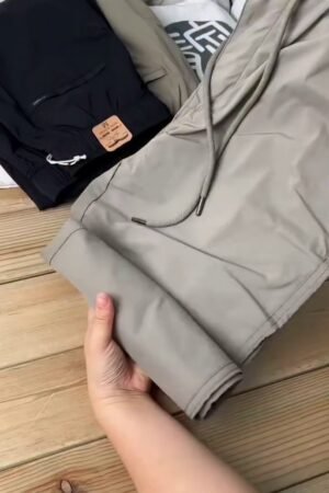 Men Relaxed Fit Jogger Pants with Insert Pockets