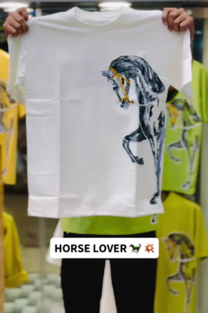 Animated Blue and White Horse Print Graphic T-Shirt for Men